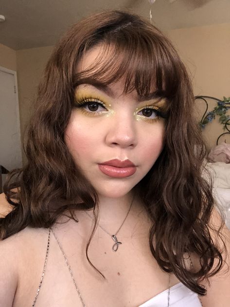 yellow eyeshadow look using morphe 35B palette @bloometry Makeup Ideas Yellow Eyeshadow, Yellow Eyeshadow Blue Eyes, Eyeshadow Yellow, Pale Yellow Eyeshadow, How To Make Yellow, Brown Yellow Eyeshadow, Yellow Eyeshadow, White Eyeshadow, Cute Eyeshadow Looks