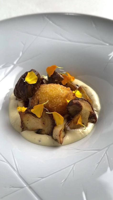 Fried Egg Yolk, Parmesan Fondue, Flowers Marigold, S Tag, Porcini Mushrooms, Best Chef, Menu Ideas, Egg Yolk, Fried Egg