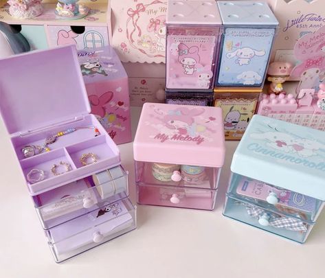 Kuromi Jewelry, Sanrio Storage, Purple Room Decor, Cute Stationary School Supplies, Cinnamoroll Kuromi, Arte Do Kawaii, Cute School Stationary, Hello Kitty Crafts, Hello Kitty Clothes