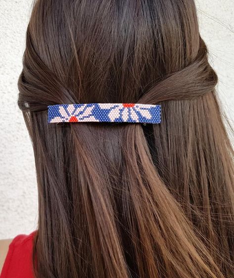 Do you want a beaded barrette hair clip? If you are looking for a flower power hair accessory, this floral hair clip is perfect for you! Its a lovely French barrette for women. This rectangle hair holder has a wonderful color combination of blue, pink and red. Its both classic and stylish. #barrette #flowerclip #womenfashion #handmadebarrette #hairaccessory Beaded Hair Clips Diy, Beaded Clip Hair, Seed Bead Barrettes, Bead Hair Clip, Beaded Flower Hair Clip, Spring Hair Accessories, Beaded Barrettes, Hair Holder, Hair Clip Flower