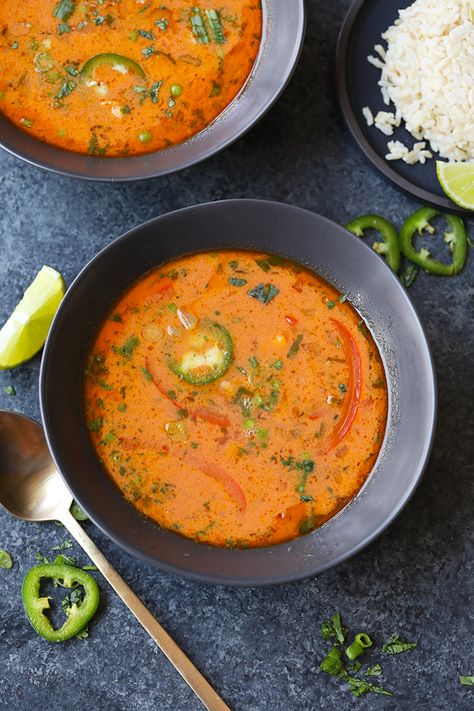 Vegetable Curry Soup, Thai Curry Soup, Thai Coconut Curry Soup, Thai Vegan, Soup Spicy, Thai Coconut Curry, Recipes Chili, Coconut Curry Soup, Homemade Goodies