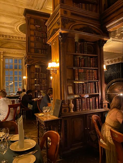 Cafe In Library, Aesthetic Bookshop Cafe, Library And Cafe Aesthetic, Coffee Academia Aesthetic, Cafe Art Aesthetic, Old Bookstore Aesthetic Vintage, Book Shop Cafe Aesthetic, Edinburgh Cafe Aesthetic, Cozy Bookshop Cafe Aesthetic