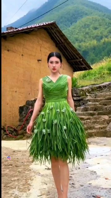 Nature Dresses, Inspired Costumes, Eco Dresses, Tree Palm, Green Luxury, Palm Dress, Tree Dress, Nature Dress, Theme Dress