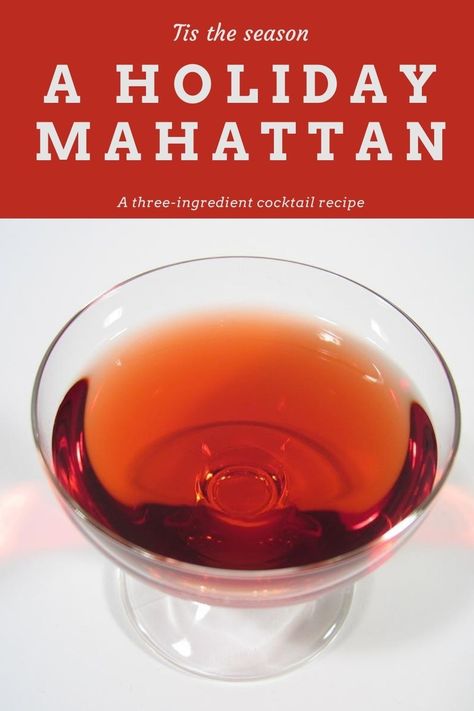 Looking for a memorable winter cocktail recipe? This Christmas in Manhattan cocktail is a twist on a traditional Manhattan with seasonal flavors. Perfect Manhattan Cocktail, Manhattan Drink, Manhattan Cocktail Recipe, Manhattan Recipe, Winter Cocktails Recipes, American Cocktails, Aphrodisiac Foods, Winter Cocktail, Manhattan Cocktail