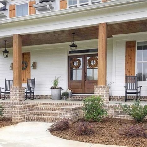 Good Vibe Tribe, House Front Porch, Porch Remodel, Vibe Tribe, Front Porch Design, House Design Exterior, Porch Makeover, Farmhouse Front Porches, Farmhouse Inspiration