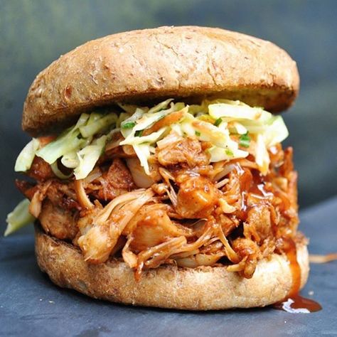 BBQ Jackfruit with slaw on toasted buns by @botanicaleats   BBQ Jackfruit  Ingredients: 3 20 oz cans of Young Green Jackfruit (in water or brine, not syrup) 1 cup vegetable stock 3/4 cup BBQ sauce (avoid overly sweet variations) 1 teaspoon smoked paprika 1 teaspoon chili powder 1 teaspoon onion powder 1 teaspoon garlic powder 1/2 teaspoon cayenne 1/2 teaspoon black pepper Jackfruit Pulled Pork, Jackfruit Sandwich, Canned Jackfruit, Bbq Jackfruit, Fruit Sandwich, Health Nut, Eat To Live, Plant Based Eating, Vegan Meals