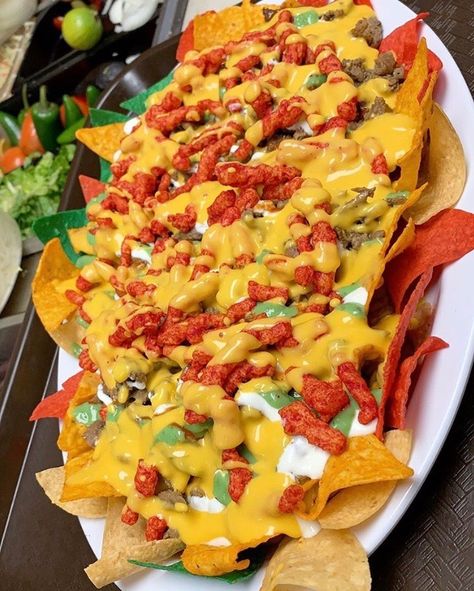 Flaming Hot Cheetos Recipe, Hot Cheetos Nachos, Hot Cheetos Food, Nachos Aesthetic, Nachos Platter, Nacho Platter, Flaming Hot Cheetos, Flamin Hot Cheetos, Cheese Nachos