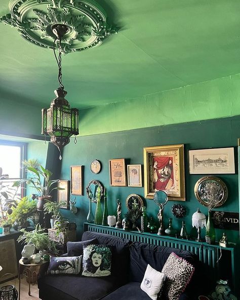 All Posts • Instagram Victorian Apartment, Two Bedroom House, Living Room Decor Inspiration, A Living Room, Apartment Living Room, Eclectic Decor, Apartment Living, Colorful Decor, Vintage Decor