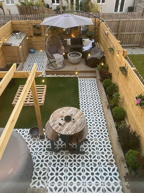 Small Garden Landscape, Garden Tiles, Small Patio Garden, Back Garden Design, Garden Design Layout, Small Backyard Gardens, Patio Garden Design, Garden Makeover, Garden Design Ideas