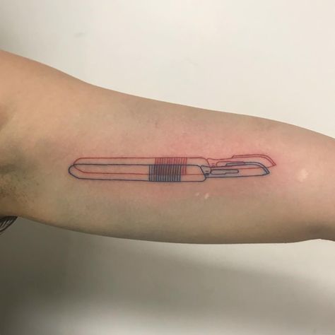 3D scalpel 🔪 thanks for coming by Lesley 🙂 Scalpel Aesthetic, Scalpel Tattoo, Stop And Shop, Heart Tattoos, Scalpel, Thanks For Coming, Aesthetic Tattoo, Aesthetic Gif, Heart Tattoo