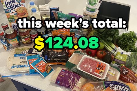 I Feed My Family Of Five For $120 A Week — Here's What A Week Of Groceries And Meals Looks Like For Us Simple Dinners, Hit The Floor, Taco Bar, Family Of 5, Family Of Five, Family Dinner Recipes, Food Prep, Apple News, Family Dinner