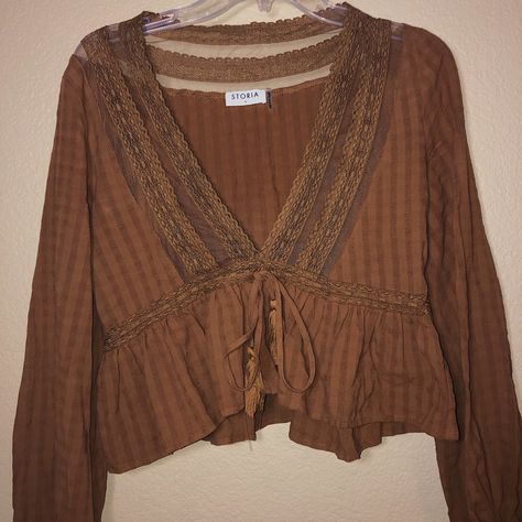 Cute Auburn Blouse That Is Practically Brand New! Only Been Worn Once!! Cute Fall Tops For Women, Messy Closet, Pirate Shirt, Dope Clothes, Fall Tops, Velour Tops, Brown Blouse, Trendy Blouse, Spring Clothes