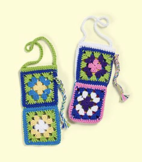 Granny Square Phone Pouch Free Pattern Crochet Craft Fair, Phone Bag Pattern, Granny Square Projects, Crochet Phone Cases, Granny Square Bag, Crochet Granny Square, Lion Brand Yarn, Pouch Pattern, Crochet Round