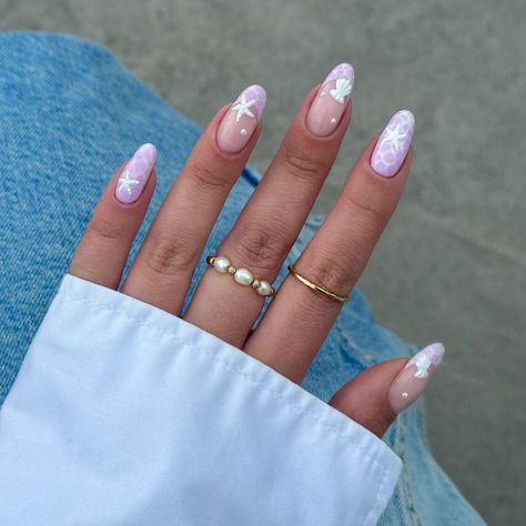 By: @naileditbeauty on IG Fish Nails, Beachy Nails, Water Nails, Lilac Nails, Nail Prep, Pearl Nails, Minimalist Nails, Dream Nails, Matte Nails