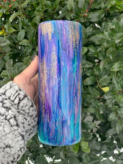 Power Wash Tumbler, Resin Mugs, Blue And Yellow Glitter Tumbler, Purple And Blue Tumbler Ideas, Green Alcohol Ink Tumbler, Purple Tumbler, Blue Ombre Tumbler Cups, Power Wash, Purple Geode Tumbler