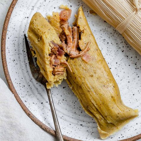 How To Make Vegan Tamales Jackfruit Tamales, Vegan Latin Food, Vegetarian Tamales, Masa Recipes, Jackfruit Carnitas, Easy Tamales, Vegan Tamales, Sweet Potato Chocolate, Steamed Sweet Potato