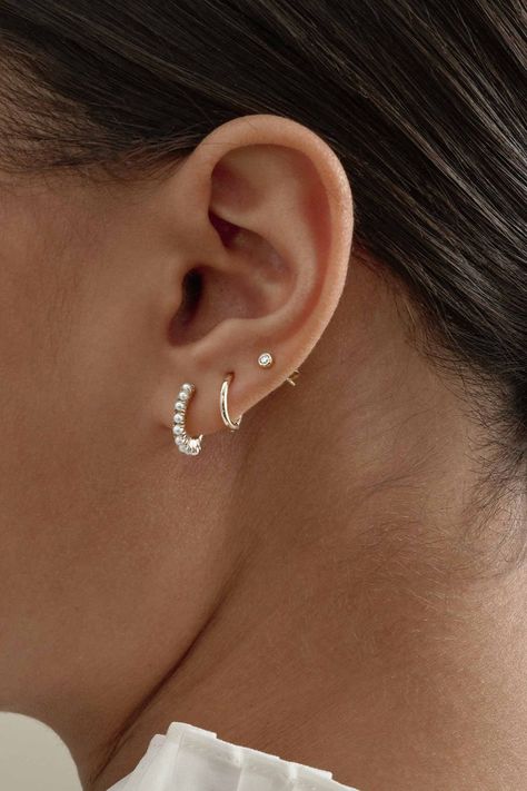 Ear Piercings Studs Multiple, Classic Ear Piercings, White Gold Earring Stack, Everyday Earring Stack, Elegant Piercings Ears, Third Piercing Ears, Second Ear Piercing Classy, Everyday Earrings Simple Classy, Earring Stack Silver