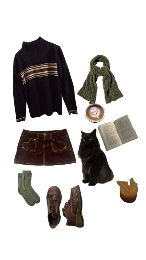 Latte Art Aesthetic, Fall Gilmore, Gilmore Girls Rory, Gilmore Girls Outfits, October Fashion, Downtown Outfits, Autumn Fits, Evening Walk, Cat Books