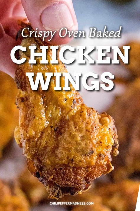 Easy Crispy Chicken, Crispy Oven Baked Chicken Wings, Oven Fried Chicken Wings, Super Bowl Essen, Oven Chicken Wings, Wings Recipe Baked, Baked Chicken Wings Oven, Crispy Oven Baked Chicken, Crispy Baked Chicken Wings