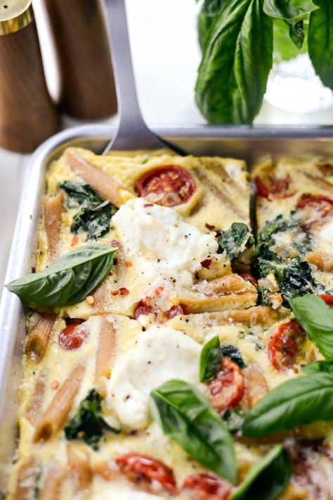 Sheet Pan Spinach Tomato Ricotta Pasta Frittata l SimplyScratch.com #breakfast #brunch #sheetpan #frittata #eggs #onepanmeal Pasta And Ricotta, Tomato Ricotta Pasta, Pasta Frittata, Spinach Tomato, Eggs In Peppers, Cooking Tomatoes, Ricotta Pasta, Cold Pasta, Frittata Recipes