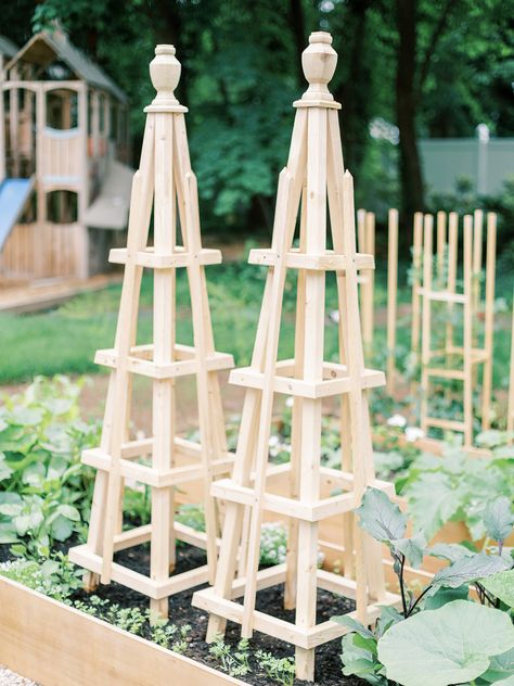 Wood Garden Trellis, Garden Trellis Designs, Trellis Diy, Vegetable Garden Ideas, Trellis Garden, Obelisk Trellis, Tomato Trellis, Wood Trellis, Diy Garden Trellis