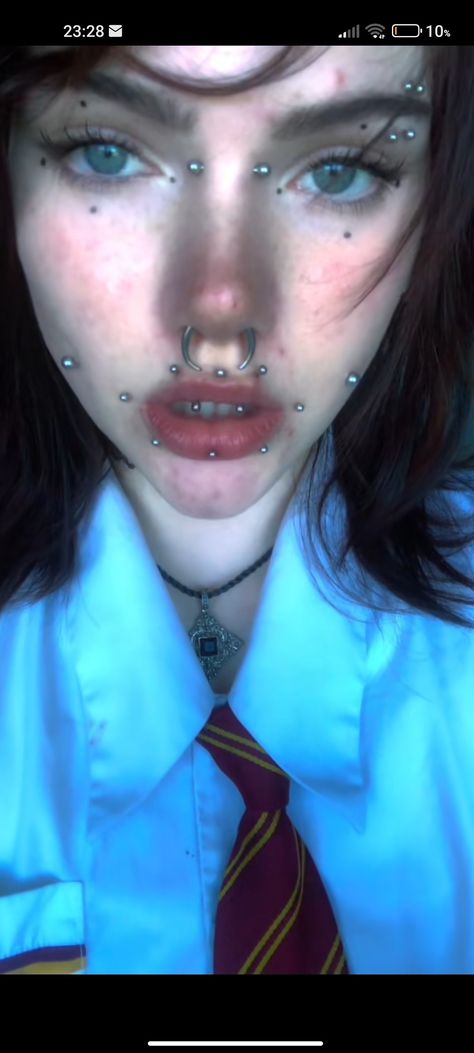 Alternative Piercings Face, A Lot Of Face Piercings, Full Face Of Piercings, Overcrowded Facial Piercings, Piercing Layout Face, Full Face Piercings, Piercing Set Up Face, Face Full Of Piercings, Pierced Face