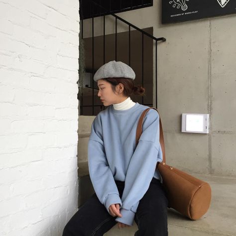 SKORTGORL Minimal Stil, No Regrets, Ulzzang Fashion, Blue Sweater, Fall Fashion Outfits, Korean Street Fashion, Fit Check, Korean Outfits, Kpop Fashion