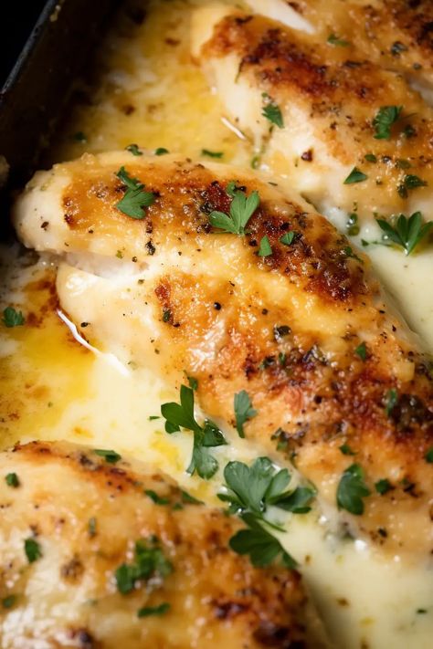 Easy Moist Chicken Recipes, Buttermilk Baked Chicken Recipes, Chicken Soaked In Buttermilk, Chicken Recipes In The Oven, Chicken Recipes For 1 Person, Frozen Chicken Oven Recipes, Amazing Forgotten Chicken Recipe, Skin On Chicken Breast Recipes, Moist Chicken Breast In Oven