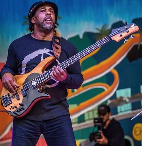 Victor Wooten, Jazz Musicians, Bass Player, Guitar Hero, Music Legends, Guitarist, Bass, Rock N Roll, My Girl