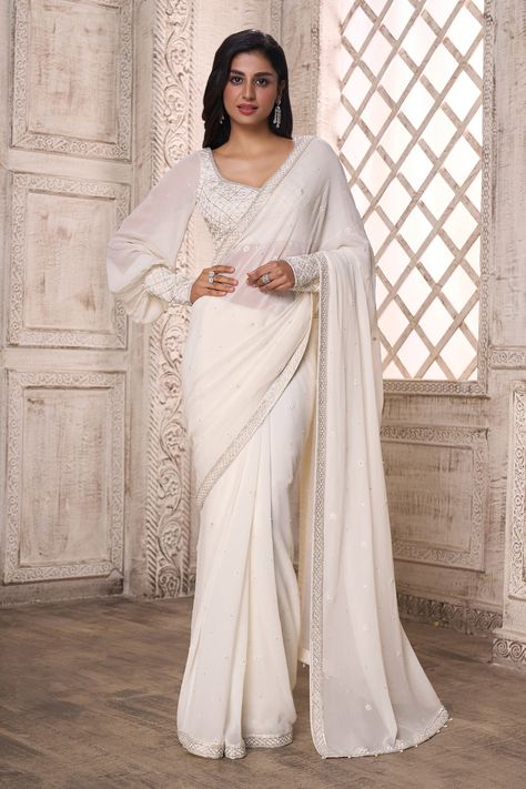 Elegant Saree For Farewell, Long Sleeve Saree, Farewell Dress, Farewell Dresses, Farewell Sarees, Off White Saree, Bishop Sleeve Blouse, Full Sleeve Blouse, Fancy Sarees Party Wear