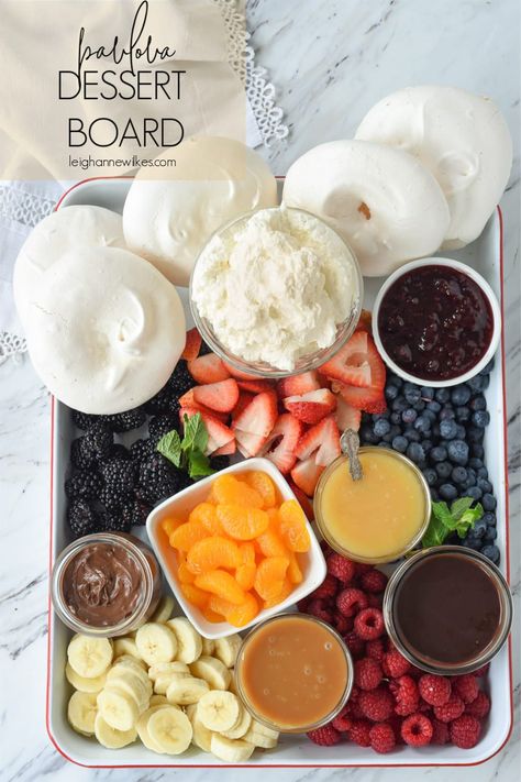 Pavlova Dessert Board is a twist on a classic dessert!  Crisp and chewy mini pavlovas served along side chocolate sauce, caramel and fruit!  Make your own and enjoy!  #meringue #snackboard #dessertidea Pavlova Dessert, Mini Pavlova, Dessert Board, Flavor Combinations, Make Ahead Desserts, Fudge Sauce, Köstliche Desserts, Hot Fudge, Food Platters