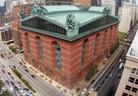 Chicago's Overlooked Postmodern Architecture Harold Washington Library, Moshe Safdie, Post Modern Architecture, Library Center, Tall Buildings, Central Library, Chicago Travel, Chicago Architecture, The Windy City