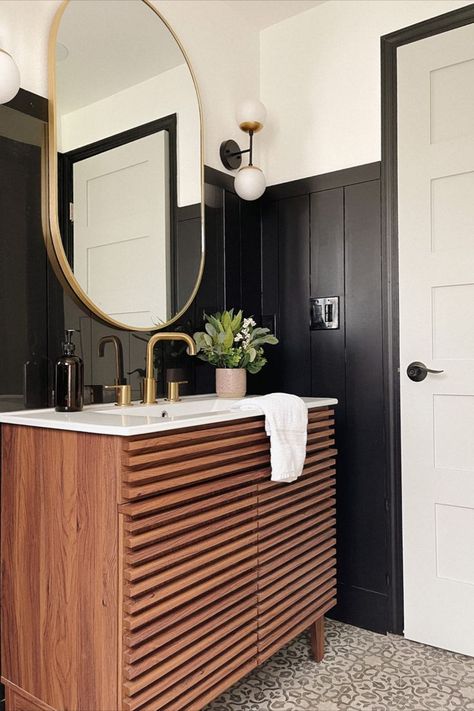 Small Bathroom Door Ideas, Small Bathroom Door, Midcentury Modern Bathroom, Bathroom Aesthetics, Modern Small Bathrooms, Mid Century Modern Bathroom, Bathroom Ideas Small, Mid Century Bathroom, Bathroom Decor Ideas