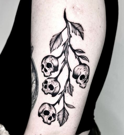 Skull Vines Tattoo, Small Gothic Tattoos, Grape Tattoo, Planchette Tattoo, Gothic Tattoo Ideas, Goth Tattoos, Upper Arm Tattoo, Upper Thigh Tattoos, Gothic Tattoos