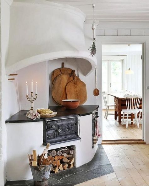 Norwegian Home Interior, Norwegian Home Decor, Norwegian Interior, Distressed Wood Floors, Gustavian Interiors, Norwegian Home, Masonry Heater, Norway House, Interior Magazine