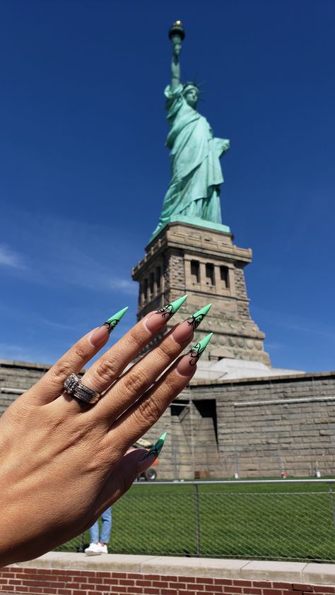 Statue Of Liberty Nails, New York Nails Designs, New York Nails, Nails Matching, City Nails, The Statue Of Liberty, Vacation Nails, My Nails, Stiletto Nails