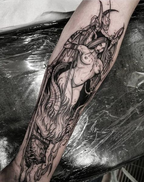 Every one of us has deep and dark fantasies you won’t share with the world. But a succubus tattoo is a great possibility to admit your inner world. Vampire Tattoo, Arte Occulta, Seni Pop, Demon Tattoo, Sick Tattoo, Fantasy Tattoos, Floral Tattoo Sleeve, Creepy Tattoos, Gothic Tattoo