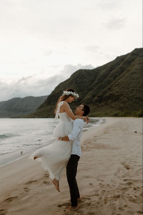 Kauai Elopement, Key Photography, Casual Beach Wedding, Hawaii Wedding Photography, Hawaii Elopement, Hawaii Photographer, Romantic Wedding Photos, Small Intimate Wedding, Beach Elopement