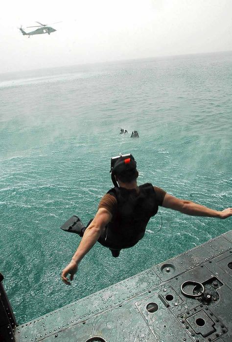 Navy Aviation Rescue swimmer, What I wish I could do <3 beautiful and honorable Navy Rescue Swimmer, Coast Guard Rescue Swimmer, Rescue Swimmer, Coast Guard Rescue, Navy Aviation, Military Muscle, Navy Day, Navy Life, Anchors Aweigh