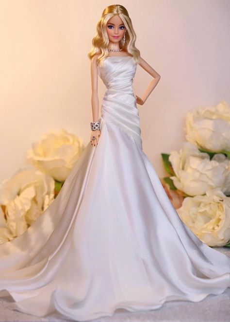 Barbie Doll Dresses Gowns, Barbie Bride Dolls, Barbie Doll Wedding Dresses, Realistic Barbie, Doll Wedding Dress, Dress Barbie Doll, Barbie Wedding Dress, Barbie Doll Set, Bad Barbie