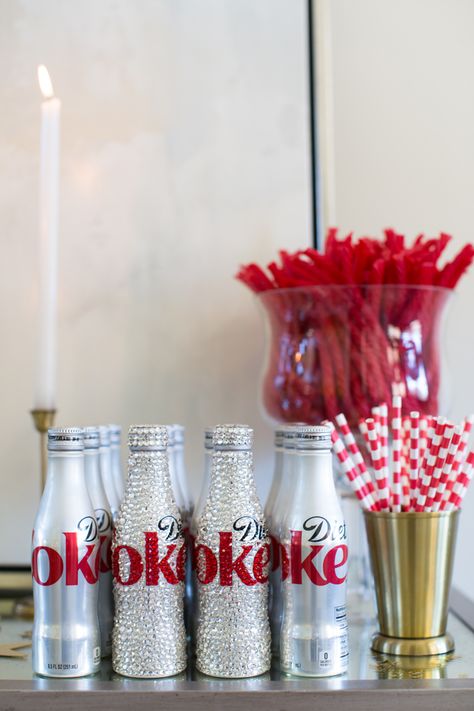 Hollywood’s Biggest Night {DIY Party Ideas}… Coke Party, Starbucks Party, Hollywood Birthday Parties, Diy Party Ideas, Hollywood Birthday, Movie Themed Party, Breakfast Party, Champagne Bar, Food Stations