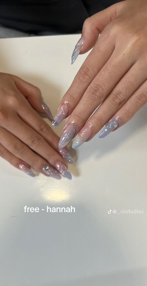 White Aura Nails, Nail Inspo White, Ethereal Nails, White Aura, Aura Nails, Nail Board, Pretty Fashion, Nails White, The Claw