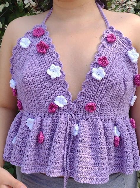 Top Morado, Purple Crochet Top, Tops A Crochet, Crochet Aesthetic, Crochet Bag Tutorials, Crochet Bralette, Crochet Business, Crochet Design Pattern, Crochet Clothing And Accessories