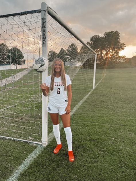 Soccer Banner Poses, Soccer Senior Banner Poses, Soccer Picture Ideas, Soccer Poses For Pictures, Soccer Photoshoot Ideas, Soccer Media Day Poses, Soccer Photoshoot, Cute Soccer Pictures, Soccer Photography Poses