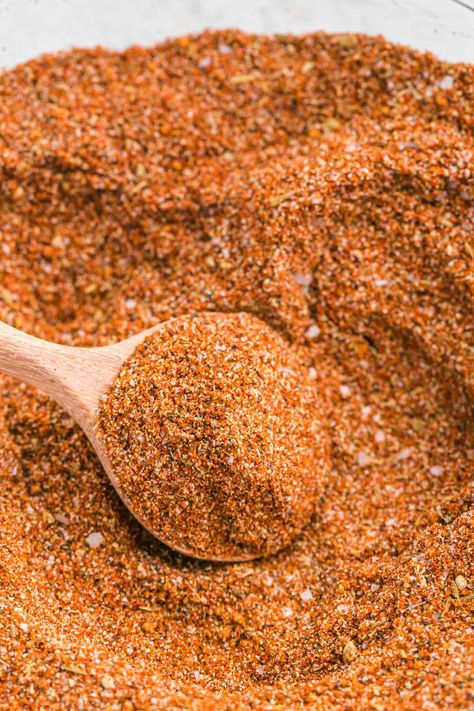 Cajun Turkey Rub Recipe, Thanksgiving Turkey Rub, Turkey Rub Recipes Thanksgiving, Turkey Injector Recipe, Thanksgiving Fried Turkey, Poultry Rub Recipe, Turkey Fryer Recipes, Smoked Turkey Rub, Deep Fried Turkey Recipes