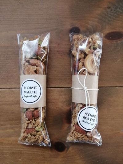 Food Packing Ideas For Business, Granola Packaging Ideas, Granola Packaging, Spices Packaging, Catering Ideas Food, Dessert Packaging, Packaging Ideas Business, Cake Packaging, Ramadan Gifts