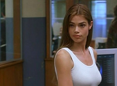 Denise Richards Denise Richards Friends, Denise Richards Young, Denis Richards, Sherilyn Fenn, Look 80s, Hula Dance, Denise Richards, 90s Hairstyles, Best Beauty Tips