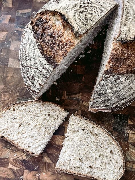 A loaf of delicious homemade sourdough bread isn't as farfetched as it might seem! Seeded Bread, Sourdough Crackers, Black Bread, Pancake Roll, Gothic Lifestyle, Peasant Bread, Bread Head, Yummy Bread, Baker Baker