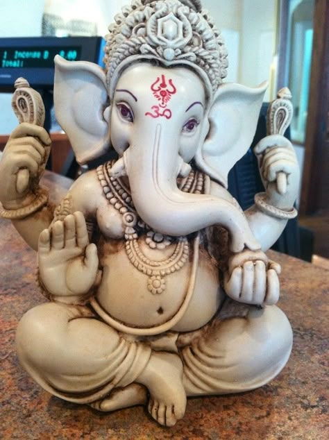 Ganpati Murti, Arte Ganesha, Ganpati Idol, Clay Ganesha, Ganesha Chaturthi, Ganesh Tattoo, Ganesh Murti, Statue Design, Ganesh Chaturthi Decoration