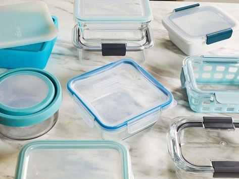 We tested 10 food storage containers (plastic and glass) to find out which ones were the most durable, leak-proof, and easiest to stack and store. Best Food Storage Containers, Narrow Pantry, Soften Brown Sugar, Dry Food Storage, Countertop Options, Food Storage Container Set, Airtight Food Storage Containers, Cooking Lessons, Storage Canisters